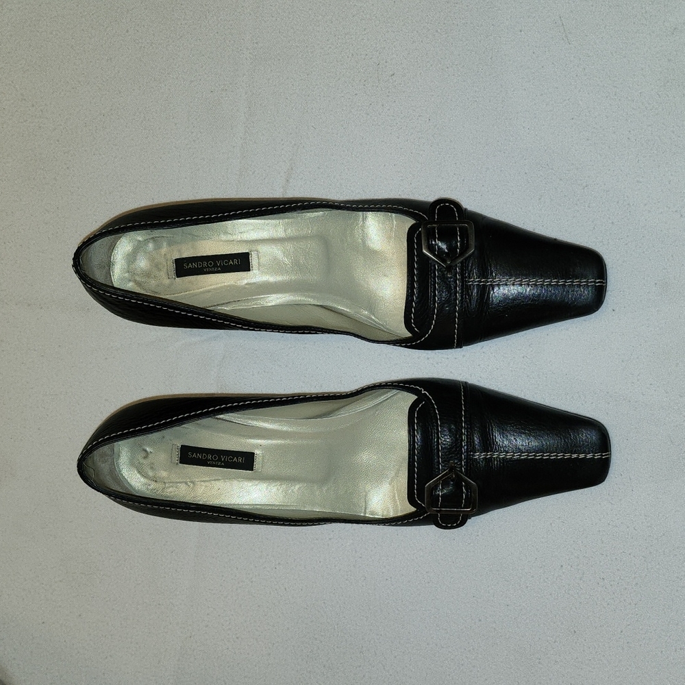 Sandro Vicari Pumps, Black with Accented Top Stitching, Size 10